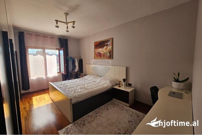 Shtepi me qera 1+1 ne Tirane - 65,000 Leke