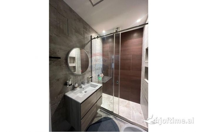 Shtepi ne shitje 2+1 ne Tirane - 180,000 Euro