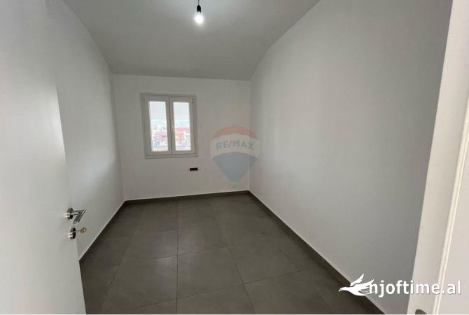 Shtepi me qera 2+1 ne Tirane - 250 Euro