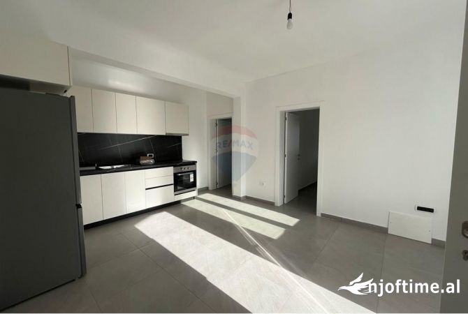 Shtepi me qera 2+1 ne Tirane - 250 Euro