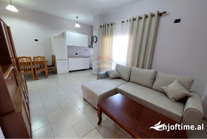 Shtepi me qera 2+1 ne Tirane - 45,000 Leke