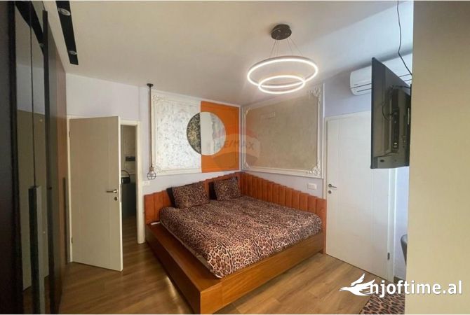 Shtepi ne shitje Apartament ne Tirane, 2+1, Mobilimi E mobiluar, Pagesa 198,000  Euro.
