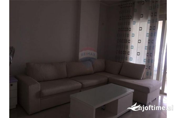 Shtepi me qera 2+1 ne Tirane - 600 Euro