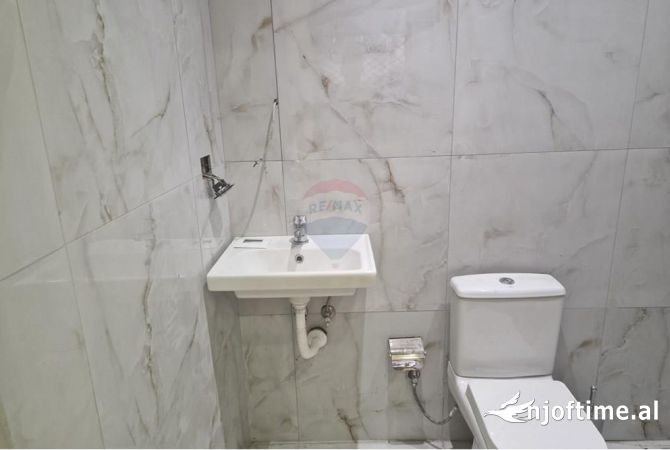 Ambient biznesi me qera 1+1 ne Tirane - 600 Euro