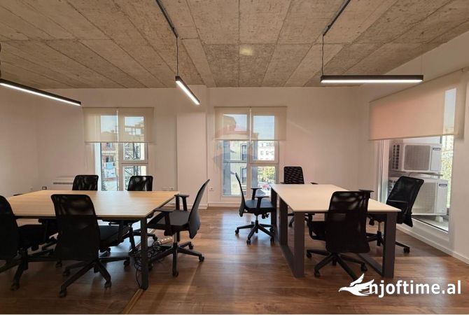 Ambient biznesi me qera 3+1 ne Tirane - 2,500 Euro