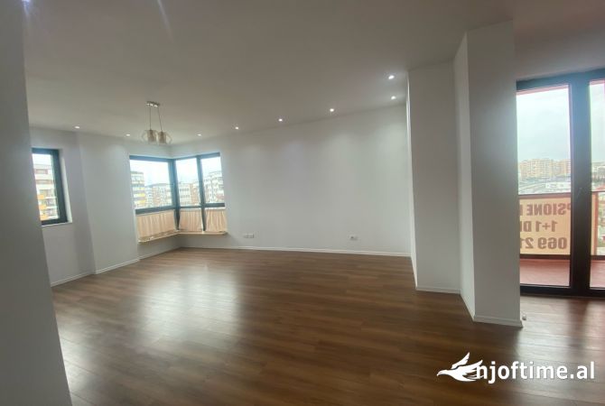 Ambient biznesi me qera 3+1 ne Tirane - 600 Euro