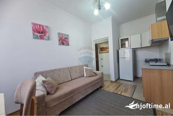 Shtepi me qera 1+1 ne Tirane - 400 Euro
