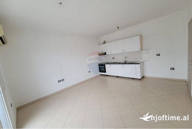 Shtepi me qera 2+1 ne Tirane - 450 Euro