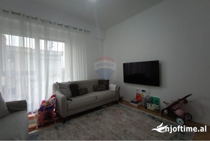 Shtepi ne shitje Apartament ne Tirane, 2+1, Mobilimi E mobiluar, Pagesa 206,000  Euro.