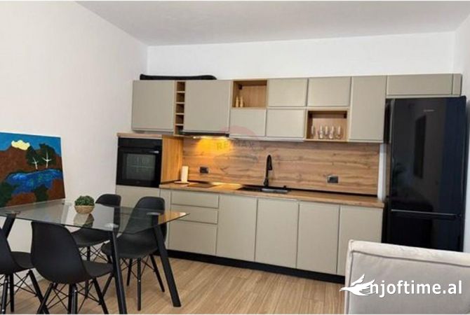 Shtepi me qera 1+1 ne Tirane - 430 Euro