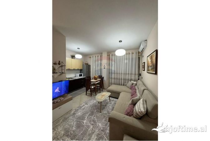 Shtepi me qera 1+1 ne Tirane - 450 Euro
