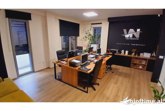 Ambient biznesi me qera 3+1 ne Tirane - 2,500 Euro