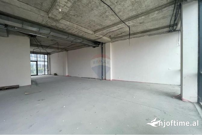 Ambient biznesi me qera 3+1 ne Tirane - 4,000 Euro