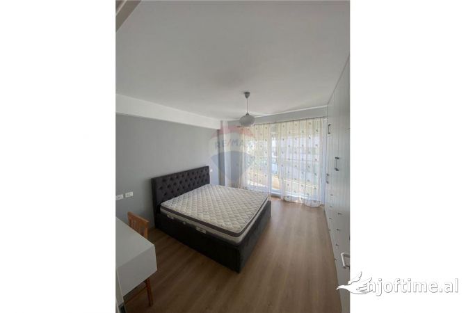 Shtepi me qera 2+1 ne Tirane - 650 Euro