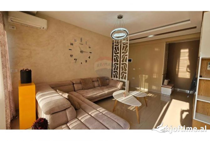 Shtepi me qera 2+1 ne Tirane - 650 Euro