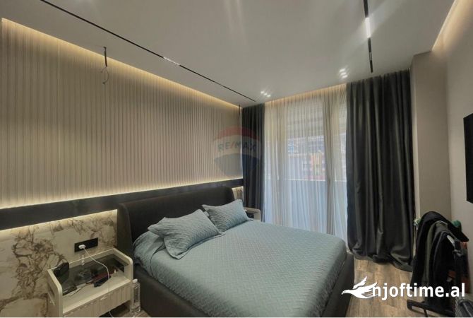 Shtepi ne shitje Apartament ne Tirane, 2+1, Mobilimi E mobiluar, Pagesa 270,000  Euro.