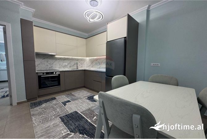 Shtepi me qera 2+1 ne Tirane - 750 Euro