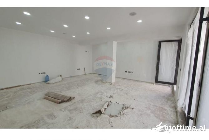 Ambient biznesi me qera 1+1 ne Tirane - 60,000 Leke
