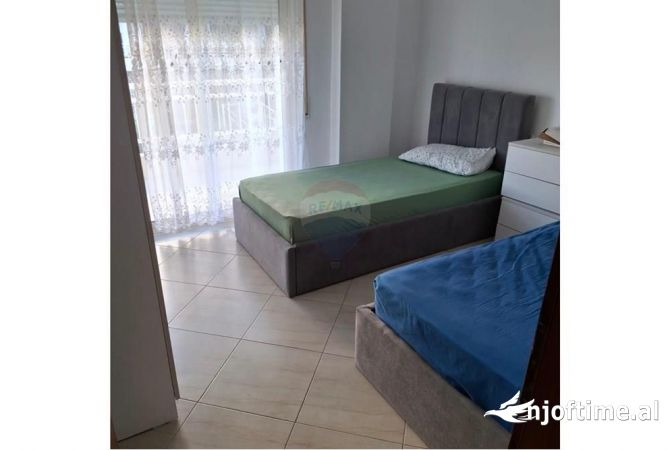 Shtepi me qera 2+1 ne Tirane - 450 Euro