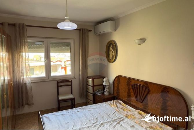 Shtepi me qera 2+1 ne Tirane - 550 Euro