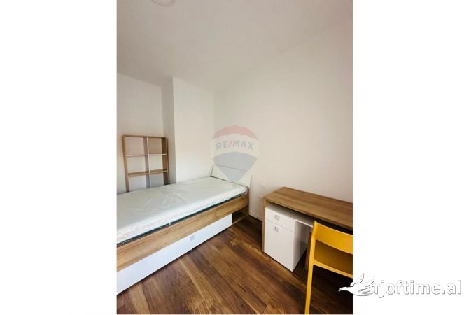 Shtepi me qera 2+1 ne Tirane - 800 Euro