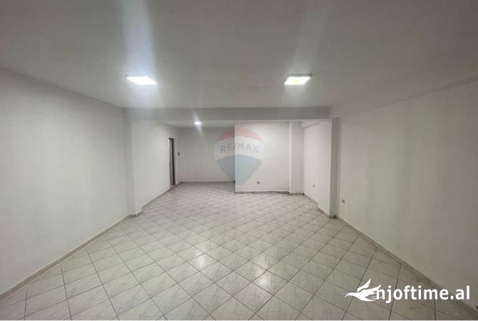 Ambient biznesi me qera 1+1 ne Tirane - 60,000 Leke