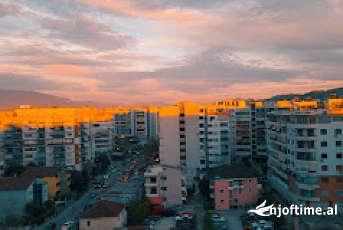 Shtepi me qera 2+1 ne Tirane - 40,000 Leke