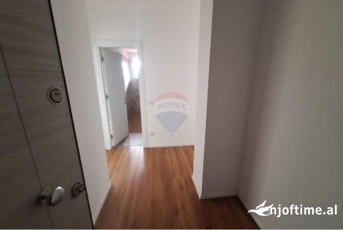 Shtepi me qera 2+1 ne Tirane - 500 Euro