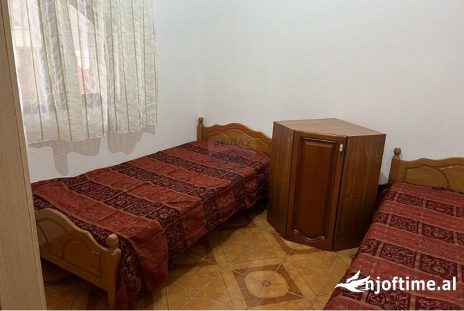 Shtepi me qera 2+1 ne Tirane - 40,000 Leke