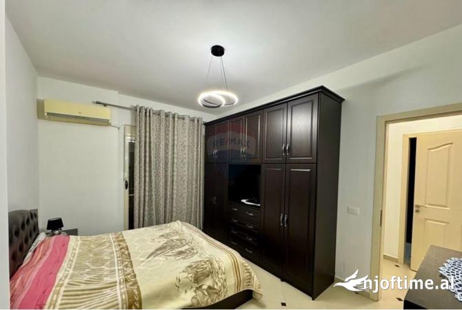 Shtepi me qera 2+1 ne Tirane - 490 Euro