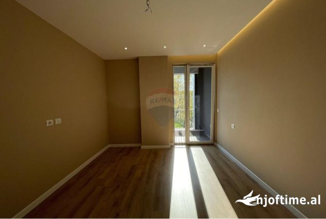 Ambient biznesi me qera 3+1 ne Tirane - 500 Euro