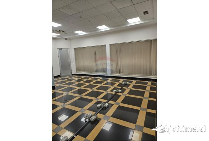Ambient biznesi me qera 1+1 ne Tirane - 1,200 Euro