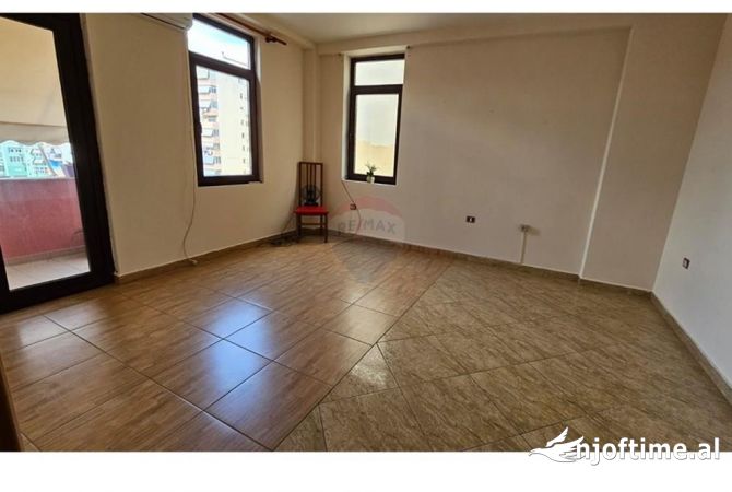 Shtepi me qera 2+1 ne Tirane - 500 Euro