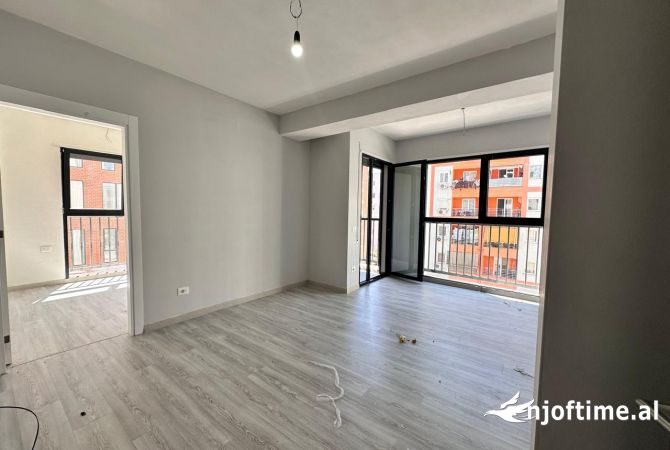 Shtepi me qera 2+1 ne Tirane - 450 Euro