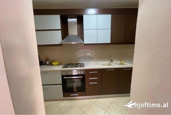 Shtepi me qera 2+1 ne Tirane - 500 Euro