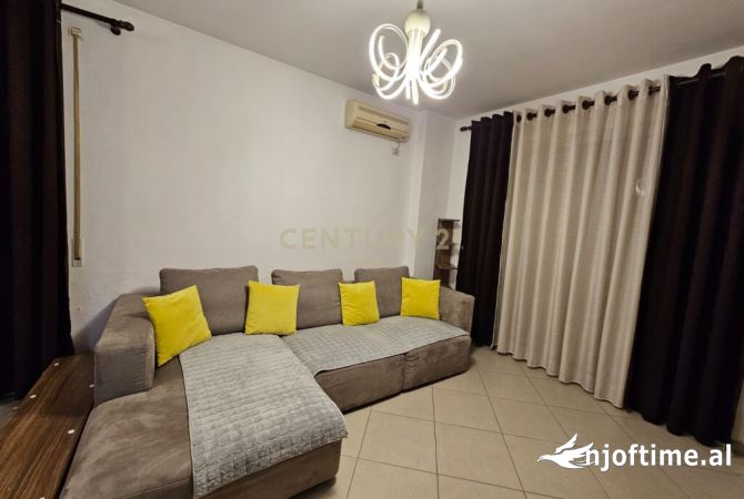 Shtepi me qera 2+1 ne Tirane - 550 Euro