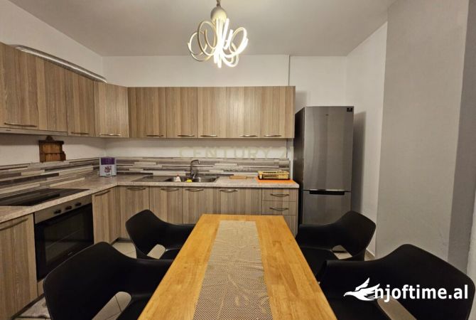 Shtepi me qera 2+1 ne Tirane - 550 Euro