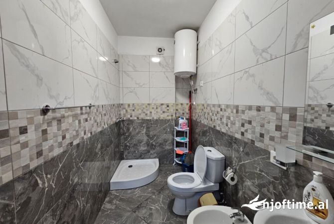 Shtepi me qera Apartament ne Tirane, 2+1, Mobilimi E mobiluar, Pagesa 550  Euro.