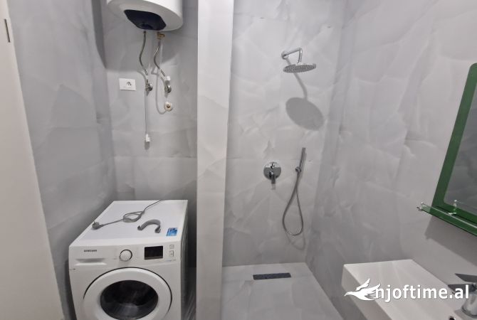 Shtepi me qera Apartament ne Tirane, 2+1, Mobilimi E mobiluar, Pagesa 550  Euro.