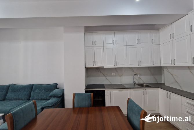 Shtepi me qera 2+1 ne Tirane - 550 Euro