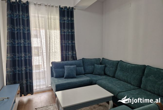 Shtepi me qera 2+1 ne Tirane - 550 Euro
