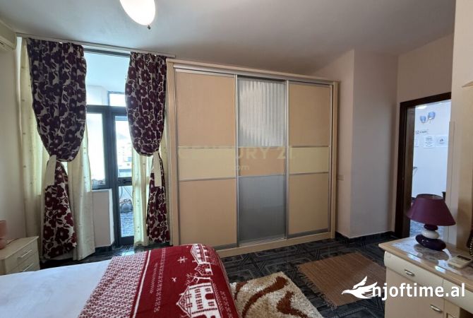 Shtepi ne shitje Apartament ne Tirane, 1+1, Mobilimi E mobiluar, Pagesa 183,000  Euro.