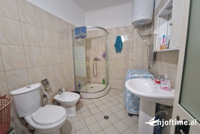Shtepi ne shitje Apartament ne Durres, 3+1, Mobilimi E mobiluar, Pagesa 115,000  Euro.