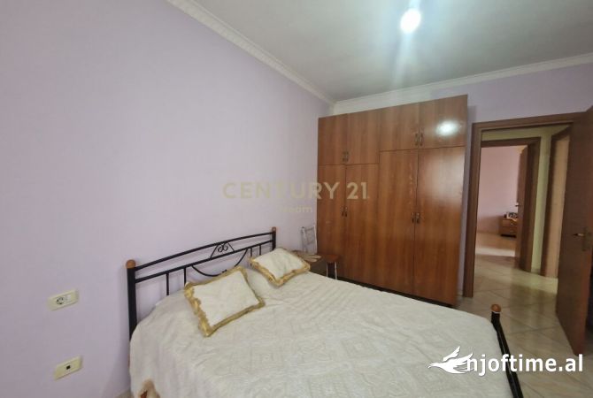 Shtepi ne shitje Apartament ne Durres, 3+1, Mobilimi E mobiluar, Pagesa 115,000  Euro.