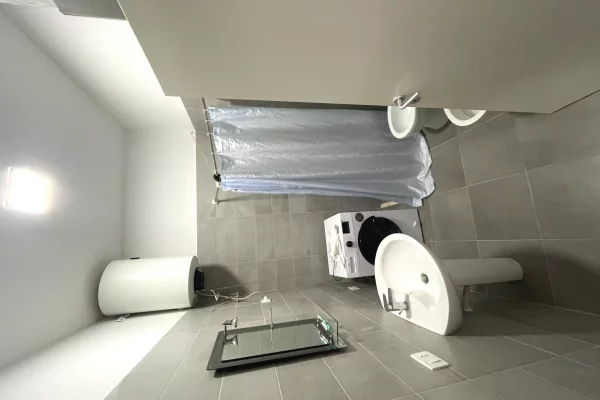 Shtepi me qera Apartament ne Tirane, 2+1, Mobilimi E mobiluar, Pagesa 50,000  Leke.