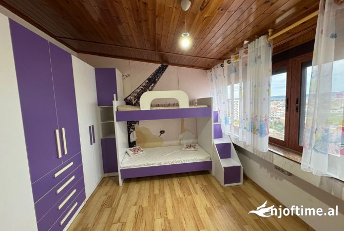 Shtepi ne shitje Papafingo(kati i catise) ne Kavaje, 2+1, Mobilimi E mobiluar, Pagesa 7,000,000  Leke.