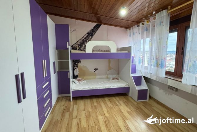 Shtepi ne shitje Papafingo(kati i catise) ne Kavaje, 2+1, Mobilimi E mobiluar, Pagesa 7,000,000  Leke.