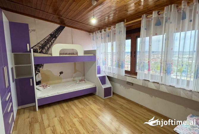 Shtepi ne shitje Papafingo(kati i catise) ne Kavaje, 2+1, Mobilimi E mobiluar, Pagesa 7,000,000  Leke.