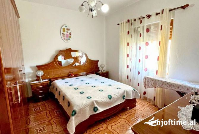 Shtepi ne shitje Shtepi Private ne Kavaje, 5+1, Mobilimi E mobiluar, Pagesa 139,000  Euro.