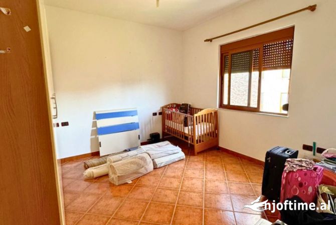 Shtepi ne shitje Shtepi Private ne Kavaje, 5+1, Mobilimi E mobiluar, Pagesa 139,000  Euro.